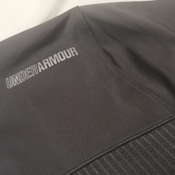 Under Armour ladies size L heat gear athletic shirt - Picture 6 of 6